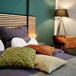 Edler Wohnraum Luxurioeses Im Zentrum Mit Balkon, Kaffeevollautomat, Klima & Parkplatz * Zwickau