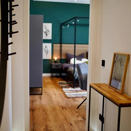 Edler Wohnraum Luxurioeses Im Zentrum Mit Balkon, Kaffeevollautomat, Klima & Parkplatz アパート ツウィッカウ