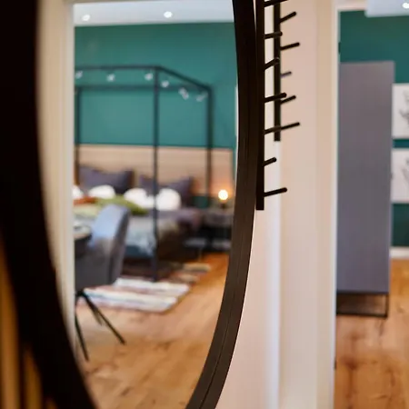 Edler Wohnraum Im Zentrum Mit Himmelbett, Balkon, Miele-kaffeevollautomat, Klima, Parkplatz & Wlan 201 Mbps Апартаменты